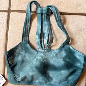 Free People FP movement on the radar bra - NWT - m/l